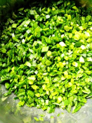 墨鱼韭菜馅儿饺子的做法步骤：3