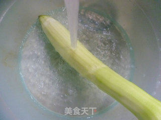 番茄鸡蛋炒夜开花的做法步骤：2