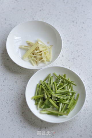 辣炒小河虾的做法步骤：5