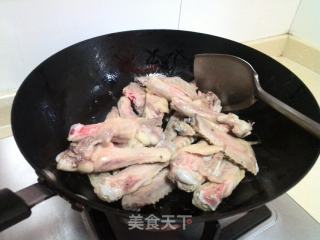五香鸭翅的做法步骤：2