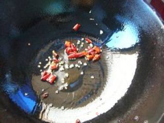 灰树花煨排骨的做法步骤：6