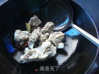 灰树花煨排骨的做法步骤：7