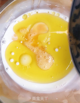 27的烹饪日记——葡萄干麦芬纸杯蛋糕（植物油版）的做法步骤：4