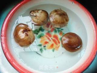 零厨艺新手的感恩菜——香菇炒荷兰豆的做法步骤：2