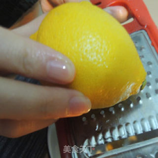 鸡翅迷们不可错过的【柠香烧鸡翅】的做法步骤：3