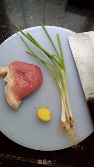 葱香瘦肉粥的做法步骤：1