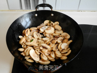 口蘑肉片的做法步骤：7