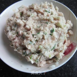 干蒸白萝卜酿肉的做法步骤：3