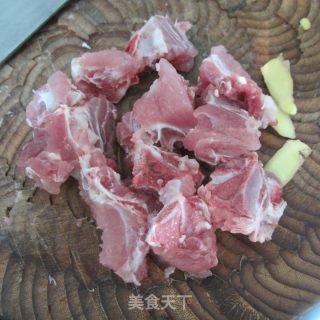 冬瓜老排汤的做法步骤：2