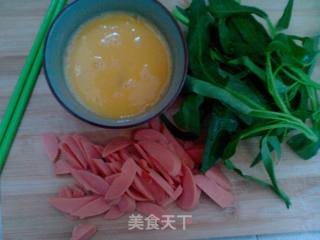 火腿肠鸡蛋面的做法步骤：4