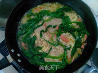 火腿肠鸡蛋面的做法步骤：9