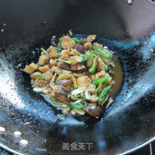 鲜茄子煮鱼的做法步骤：12