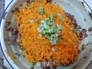胡萝卜猪肉饺子的做法步骤：6