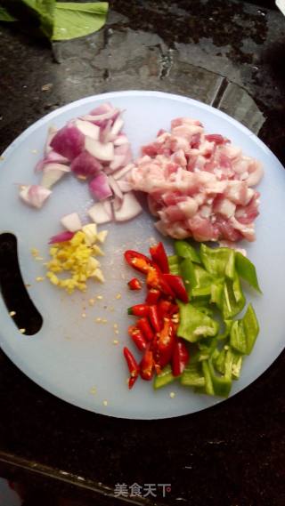 农家小炒肉的做法步骤：2