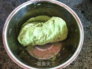 菠菜馒头的做法步骤：2