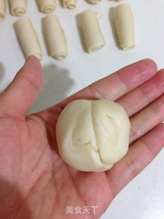 蛋黄酥的做法步骤：7
