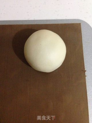 蛋黄酥的做法步骤：11