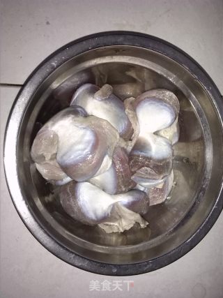 卤鸭胗的做法步骤：1