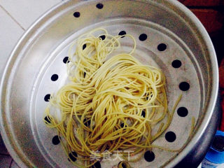 肉酱炒面的做法步骤：4
