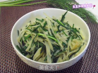 韭菜土豆丝的做法步骤：6