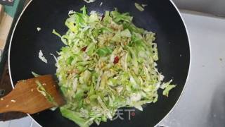 懒人晚餐之特色炒焖饼的做法步骤：4