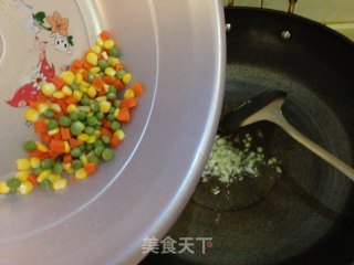番茄酱菠萝炒饭的做法步骤：5