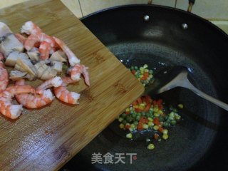 番茄酱菠萝炒饭的做法步骤：6