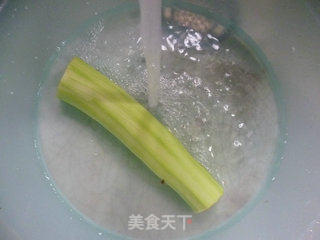 虾皮夜开花炒鸡蛋的做法步骤：2