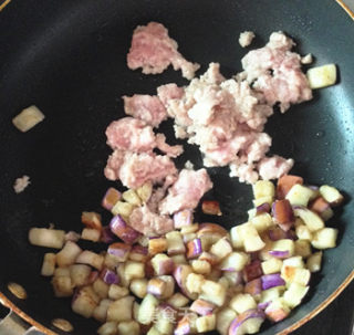 茄子肉酱面的做法步骤：6