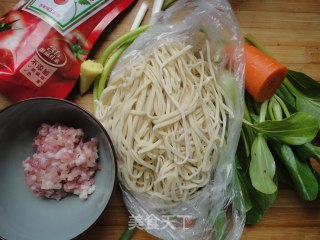 茄汁肉酱面的做法步骤：1