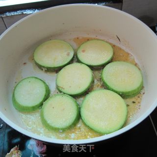 煎南瓜片夹肉的做法步骤：8
