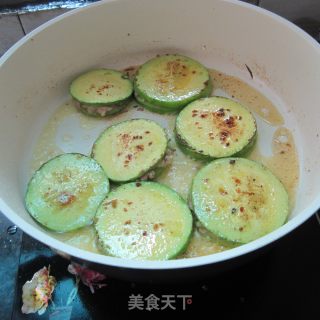 煎南瓜片夹肉的做法步骤：9