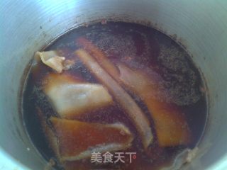 凉拌猪皮的做法步骤：1