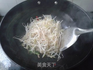 酱爆豆芽的做法步骤：4
