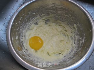慕斯蛋糕的做法步骤：2