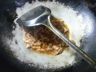香菇里脊肉炒胡萝卜的做法步骤：7