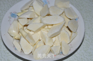 油焖茭白的做法步骤：2