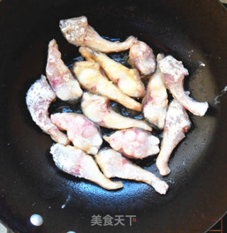 酸辣鱼块的做法步骤：4