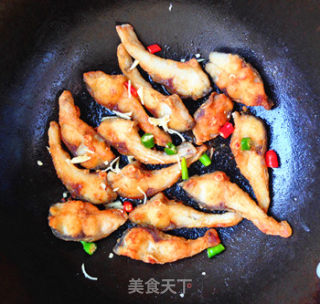 酸辣鱼块的做法步骤：7