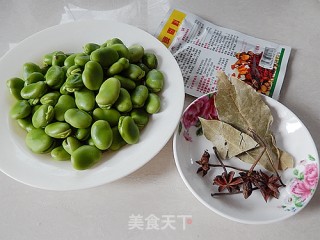 五香蚕豆的做法步骤：1