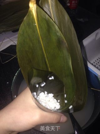 香甜蜜枣粽的做法步骤：2
