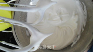 海绵蛋糕卷的做法步骤：2