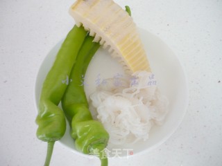魔芋丝结烧冬笋的做法步骤：1