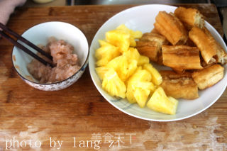 菠萝油条虾的做法步骤：2