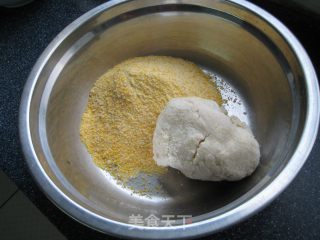 蜜豆窝头的做法步骤：1