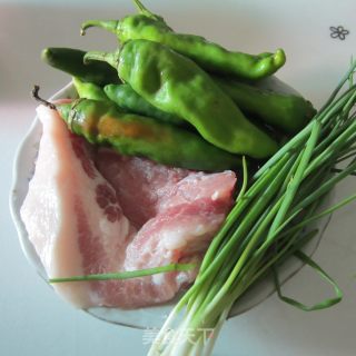 肉泥半边椒的做法步骤：1