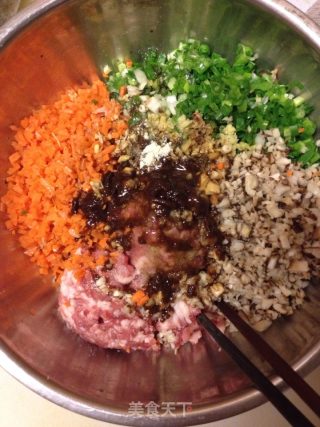 豆皮肉卷的做法步骤：6