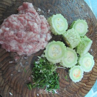 蒸苦瓜肉筒的做法步骤：2