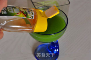 芹菜青椒菠萝汁的做法步骤：4