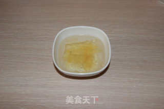 芒果果冻 —— 夏天小馋猫们的专属果冻哦！的做法步骤：2